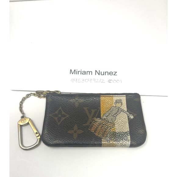 Super Rare Louis Vuitton Bellboy Coin Case Monogram Keyring LV - Picture 3 of 9